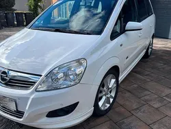 Weiß Gebraucht 2009 Opel Zafira OPC Van / Kleinbus | 2.950 € (Fairer Preis)