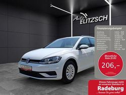 Weiß Gebraucht 2020 VW Golf VII Trendline Kombi | 15.450 € (Fairer Preis)