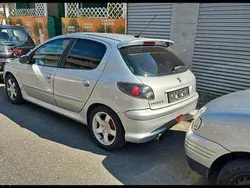 Silber Gebraucht 2006 Peugeot 206 Limousine | 700 € (Guter Preis)