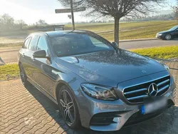 Andere außenfarben Gebraucht 2017 Mercedes E220 AMG line Kombi | 24.500 € (Fairer Preis)