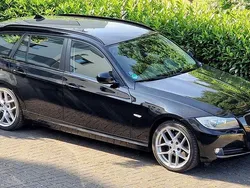 Schwarz Gebraucht 2012 BMW 320 Kombi | 9.700 € (Guter Preis)