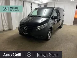 Schwarz Gebraucht 2023 Mercedes Vito Van / Kleinbus | 36.649 € (Fairer Preis)