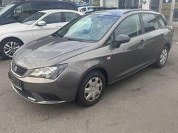 Grau Gebraucht 2014 Seat Ibiza Reference Limousine | 3.999 € (Guter Preis)