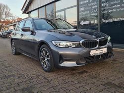 Grau Gebraucht 2020 BMW 318 Advantage Kombi | 16.990 € (Fairer Preis)