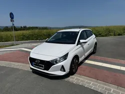 Weiß Gebraucht 2021 Hyundai i20 Trend Kleinwagen | 16.700 € (Fairer Preis)
