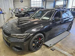 Black sapphire metallic Gebraucht 2022 BMW 330 M Sport Kombi | 35.685 € (Fairer Preis)
