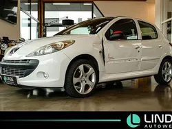 Weiß Gebraucht 2010 Peugeot 206+ Kleinwagen | 1.490 € (Guter Preis)