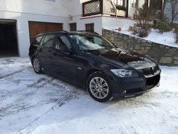 Schwarz metallic Gebraucht 2008 BMW 318 Sport Line Kombi | 8.700 € (Teuer)