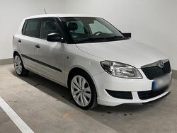 Weiß Gebraucht 2015 Skoda Fabia Sport Kleinwagen | 9.390 € (Fairer Preis)