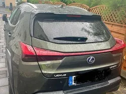 Grün Gebraucht 2019 Lexus UX SUV | 28.000 €