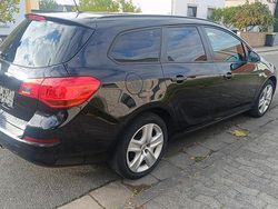 Schwarz Gebraucht 2010 Opel Astra Kombi | 4.500 € (Fairer Preis)