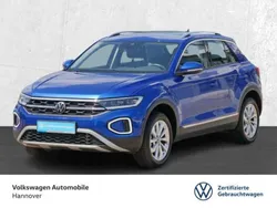 Ravennablau metallic Gebraucht 2024 VW T-Roc Style SUV | 29.290 € (Guter Preis)