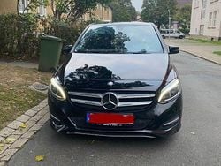 Schwarz Gebraucht 2015 Mercedes B180 Edition Van / Kleinbus | 6.500 € (Guter Preis)