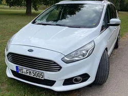 Weiß Gebraucht 2017 Ford S-MAX Titanium Van / Kleinbus | 15.490 € (Teuer)