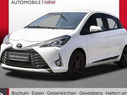 Weiß Gebraucht 2019 Toyota Yaris Club Kleinwagen | 17.989 € (Teuer)