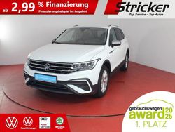 Weiß (pure white) Gebraucht 2024 VW Tiguan Allspace Life SUV | 30.849 € (Superpreis)