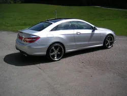 Silber Gebraucht 2011 Mercedes E500 Avantgarde Coupé | 27.500 € (Fairer Preis)