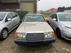 Grau Gebraucht 1986 Mercedes 230 Limousine | 1.250 €