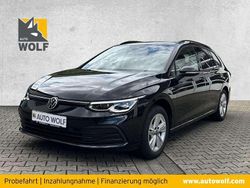 Deep black perleffekt Gebraucht 2024 VW Golf VIII Life Kombi | 23.990 € (Fairer Preis)