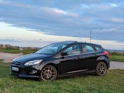 Schwarz Gebraucht 2011 Ford Focus Titanium Limousine | 4.950 € (Guter Preis)