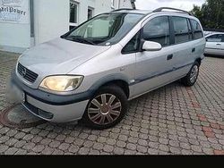 Silber Gebraucht 2002 Opel Zafira Van / Kleinbus | 1.400 € (Guter Preis)