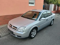 Silber Gebraucht 2003 Opel Vectra Limousine | 5.500 €