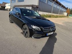 Schwarz Gebraucht 2019 Mercedes E220 Limousine | 28.400 € (Guter Preis)