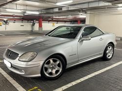 Silber Gebraucht 2002 Mercedes SLK200 Sport Cabrio | 2.800 €