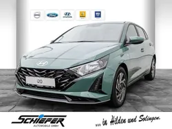 Grün Neu 2024 Hyundai i20 Trend Limousine | 21.450 € (Fairer Preis)