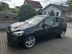 Schwarz Gebraucht 2015 BMW 218 Active Tourer Van / Kleinbus | 10.500 € (Fairer Preis)