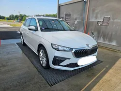 Weiß Gebraucht 2025 Skoda Scala Kleinwagen | 22.500 € (Guter Preis)
