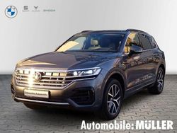 Grau Gebraucht 2022 VW Touareg R-line SUV | 51.850 € (Fairer Preis)