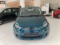 Grün Gebraucht 2023 Fiat 500e Tech Kleinwagen | 25.800 € (Teuer)