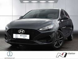 Grau Gebraucht 2024 Hyundai i30 Advantage Limousine | 23.980 € (Guter Preis)