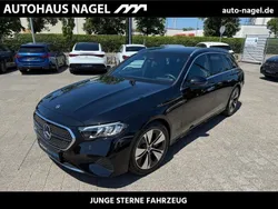 Obsidianschwarz (metallic) Gebraucht 2024 Mercedes E300 Avantgarde Kombi | 48.899 € (Guter Preis)