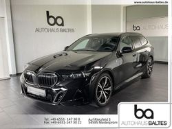 Saphirschwarz met. Gebraucht 2025 BMW 540 M Sport Kombi | 72.850 € (Guter Preis)