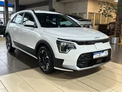 Weiß Gebraucht 2022 Kia e-Niro Edition 7 SUV | 26.400 € (Guter Preis)