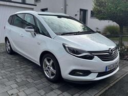 Weiß Gebraucht 2018 Opel Zafira Tourer Business Innovation Van / Kleinbus | 15.900 € (Fairer Preis)