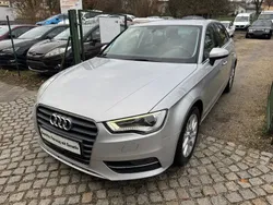 Silber Gebraucht 2013 Audi A3 Sportback Attraction Limousine | 13.499 € (Fairer Preis)
