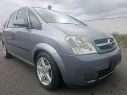 Grau Gebraucht 2004 Opel Meriva Van / Kleinbus | 1.950 € (Guter Preis)