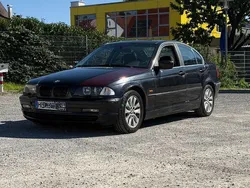 Schwarz Gebraucht 2000 BMW 320 Limousine | 1.000 €