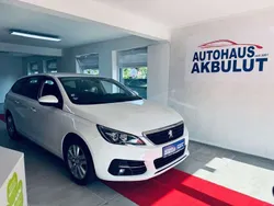 Weiß Gebraucht 2020 Peugeot 308 Active Kombi | 9.490 € (Guter Preis)