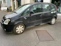 Schwarz Gebraucht 2006 Opel Meriva Van / Kleinbus | 999 € (Guter Preis)