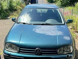 Grün Gebraucht 2004 VW Golf IV Kleinwagen | 500 € (Superpreis)