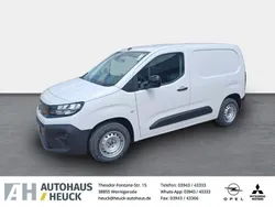 Weiss Neu 2025 Opel Combo Basis Van / Kleinbus | 24.950 € (Teuer)