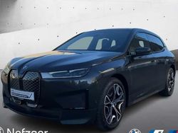 Grau Gebraucht 2022 BMW iX SUV | 46.900 € (Superpreis)