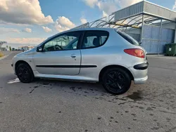 Silber Gebraucht 2004 Peugeot 206 Kleinwagen | 599 €
