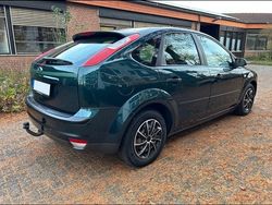 Grün Gebraucht 2007 Ford Focus Limousine | 3.100 € (Teuer)