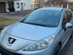 Silber Gebraucht 2011 Peugeot 207 Limousine | 3.000 € (Fairer Preis)