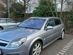 Silber Gebraucht 2007 Opel Signum Cosmo Kleinwagen | 1.950 € (Guter Preis)